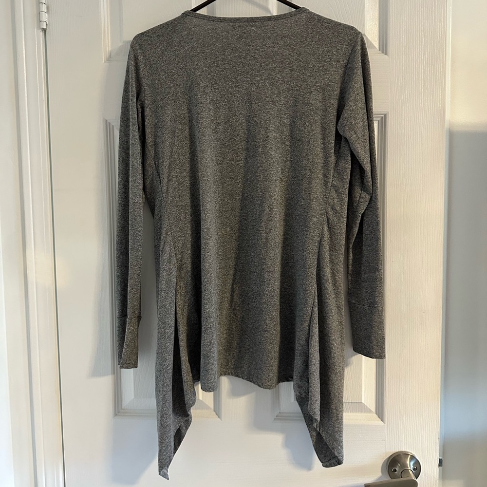 Grey top - Picture 2 of 3